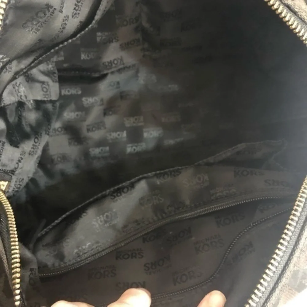 Michael kors black signature mk barrel bag